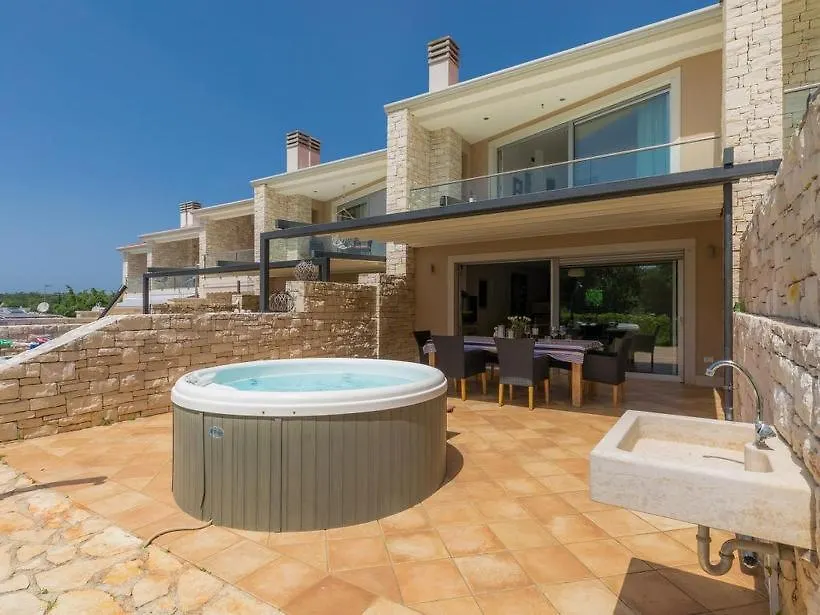 Villa Bobos Place With Jacuzzi 46E Umag 0*,  Kroatien