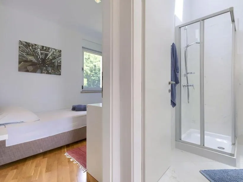 Villa Bobos Place With Jacuzzi 46E Umag
