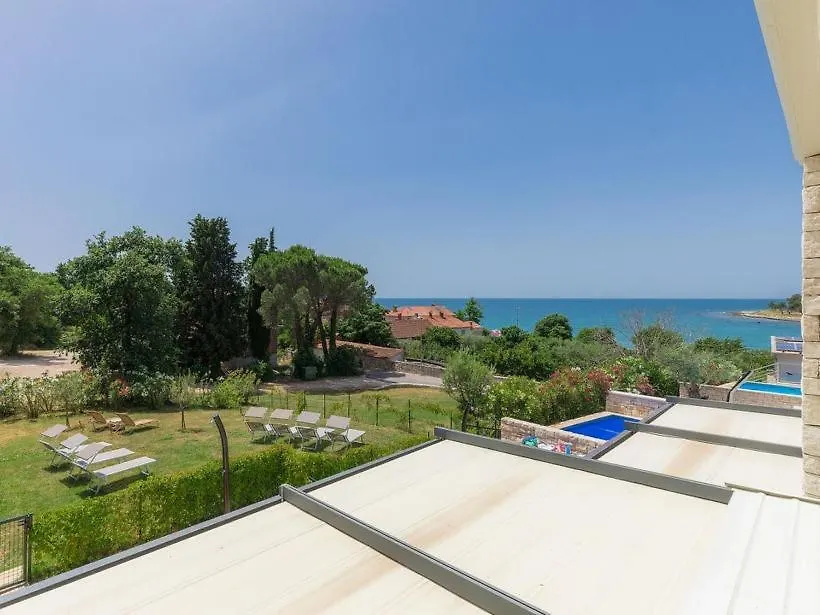 Villa Bobos Place With Jacuzzi 46E Umag