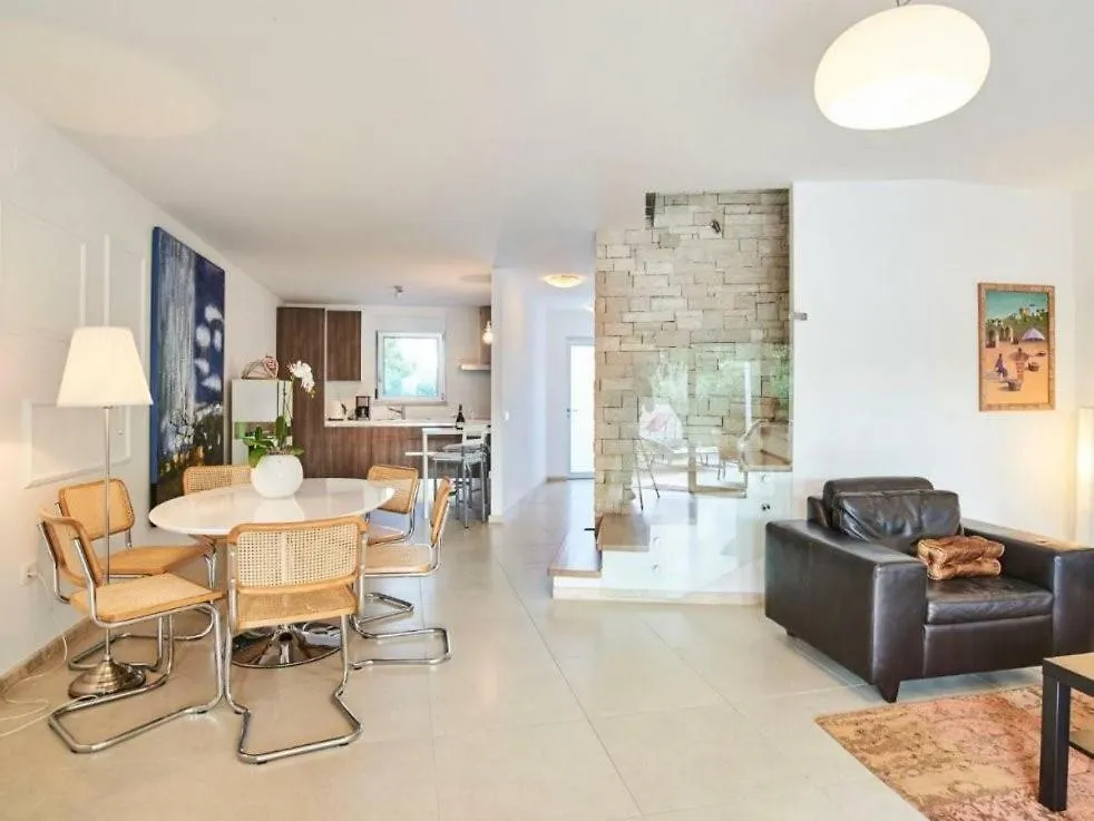 Villa Bobos Place With Jacuzzi 46E Umag 0*,