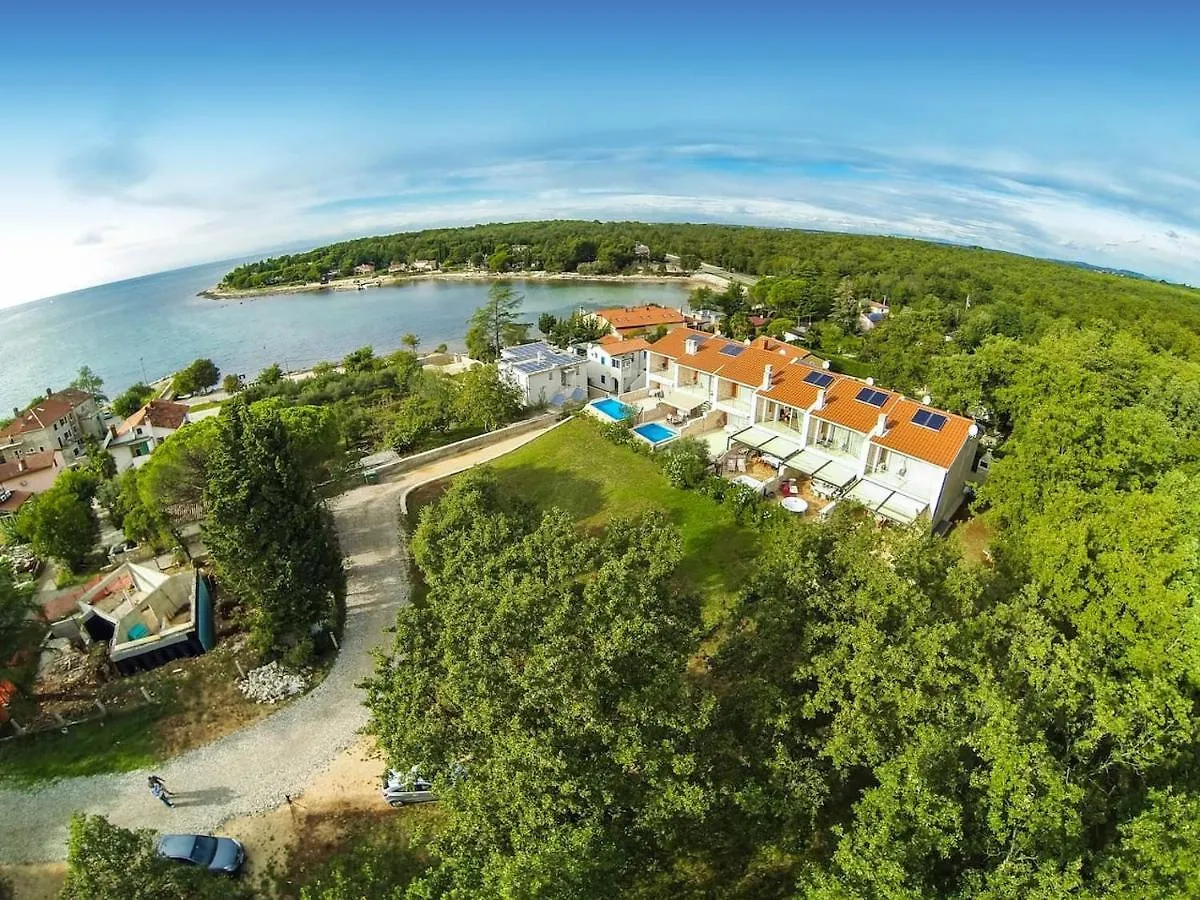 Villa Bobos Place With Jacuzzi 46E Umag