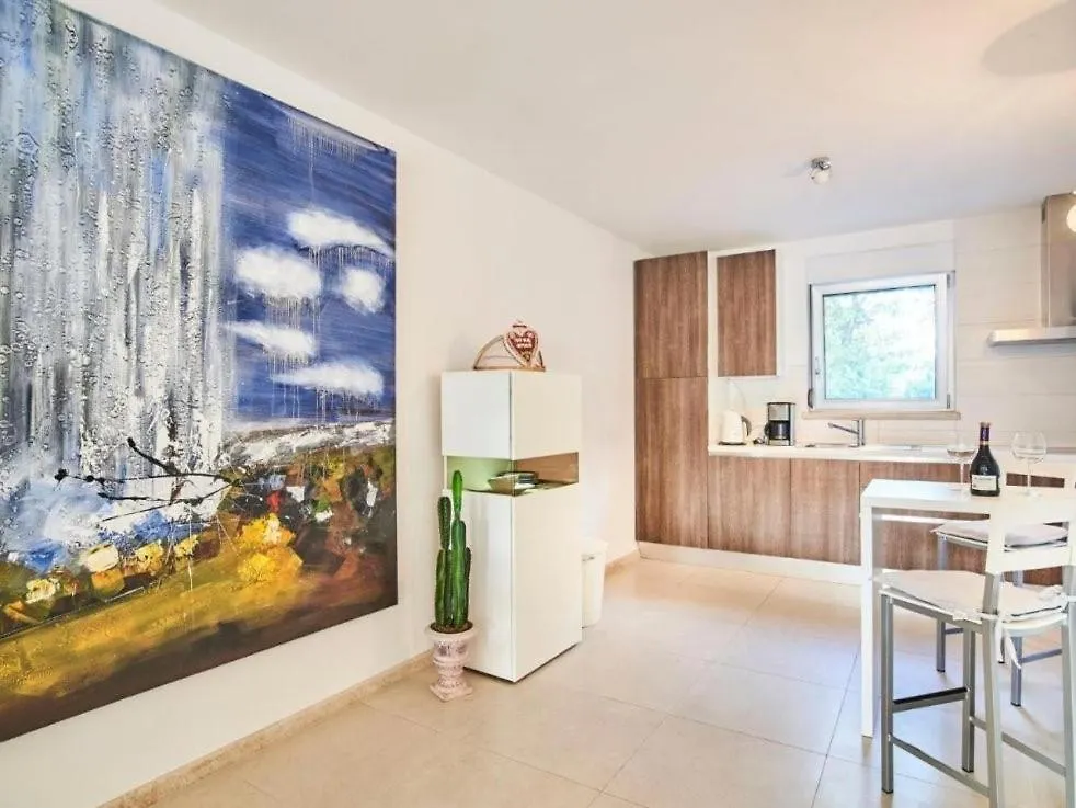 Villa Bobos Place With Jacuzzi 46E Umag Kroatien