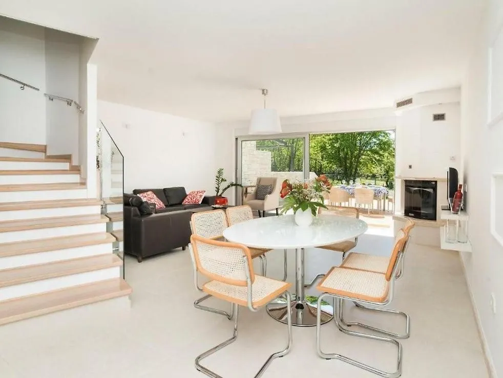 Villa Bobos Place With Jacuzzi 46E Umag